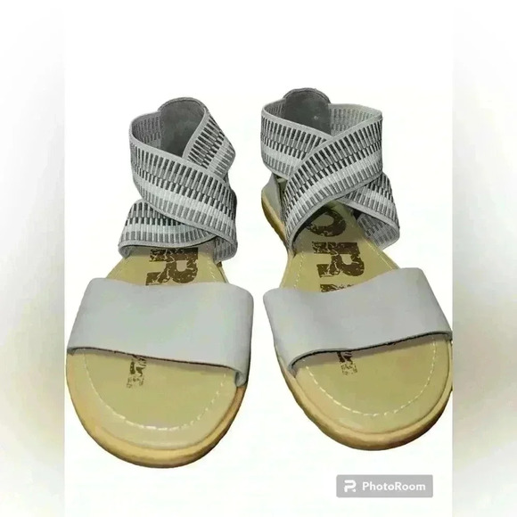 Sorel Sandals with Gray and White Straps - Picture 1 of 10